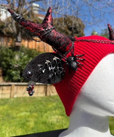 Perfect for spooky season or the forever lovers of the dark and macabre. Horns are poseable, ears are pierceable and bendable. This beanie does NOT have an inner lining.
